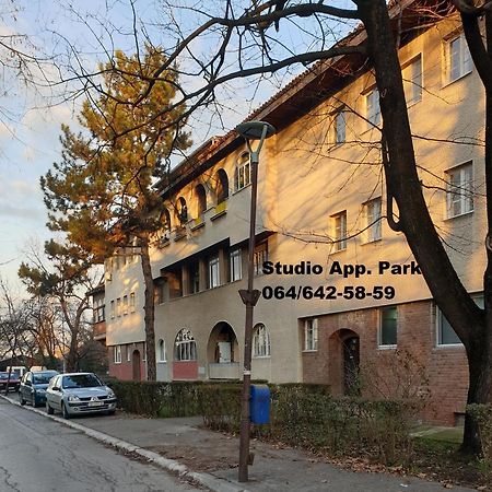 Apartman Park Jagodina-Studio U Centru Grada Exterior foto